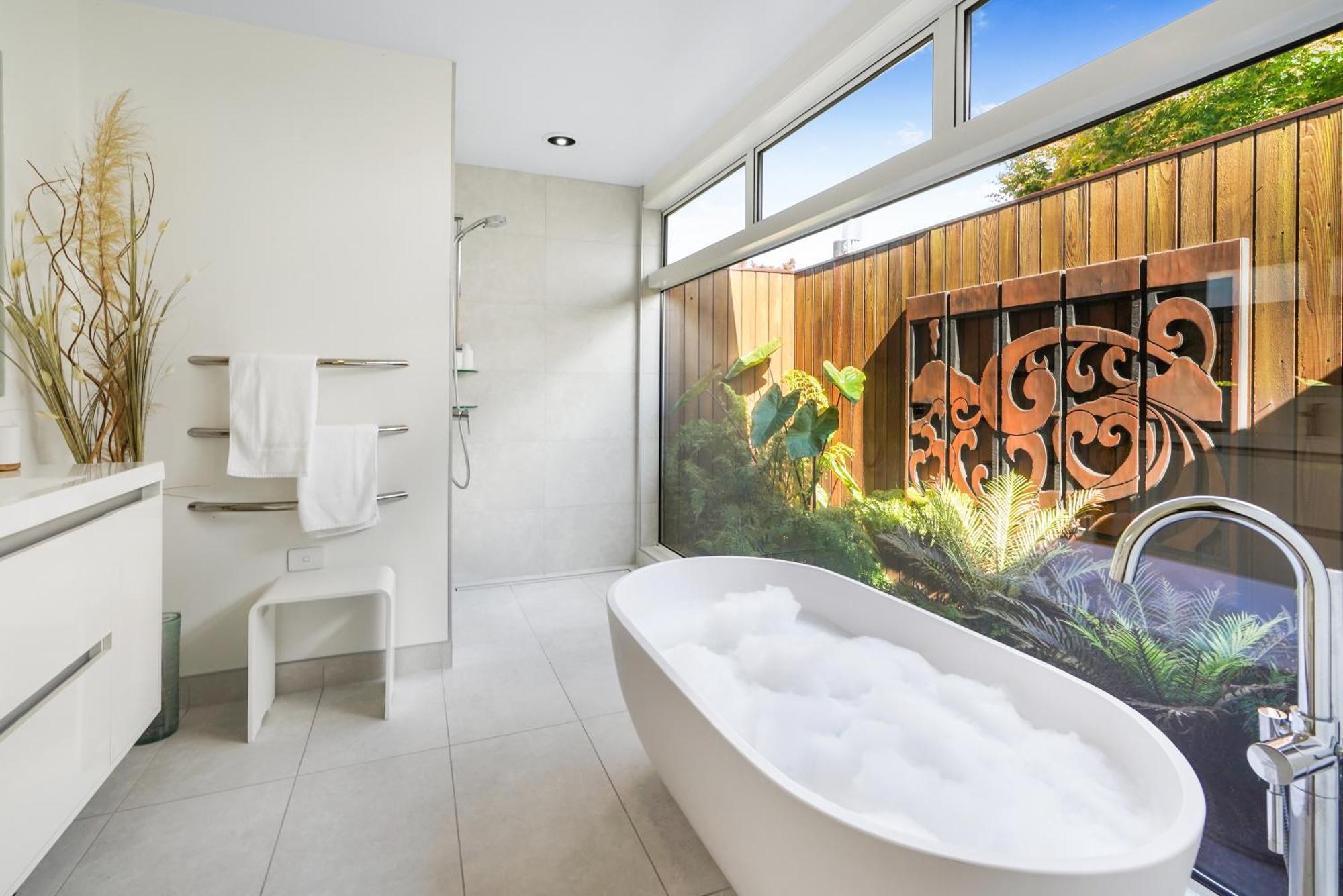 River View Retreat, Luxury & - By Kosh Holiday home
